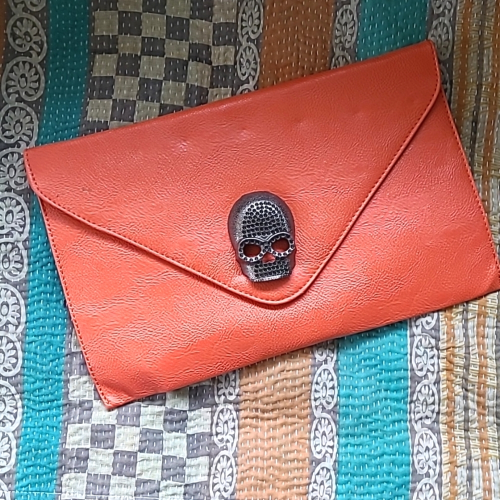 🦋5/$25 Skull clutch/purse